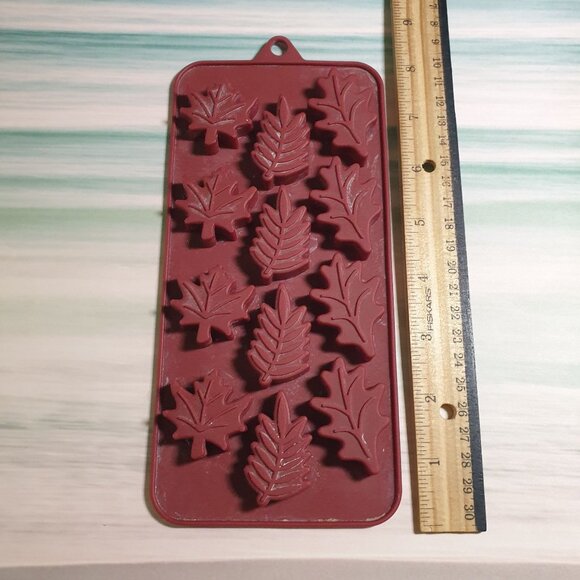 Maple Leaf & Pinecone Silicone Mold For Baking & Crafts - Picture 2 of 5